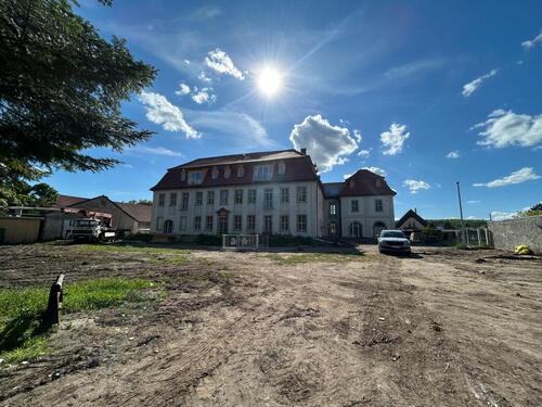 Foto - Erstbezug nach Sanierung – 4-Raum-Wohnung im Schloss