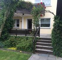 zentrale 88qm Wohnung, 2,5ZKB mit Terrasse und Gartenmitbenutzung - Schloß Holte-Stukenbrock