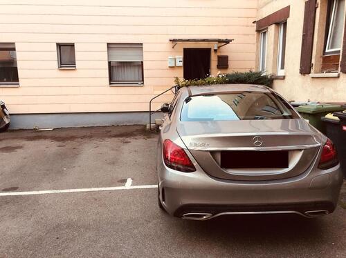 Foto - Parkplatz zu vermieten - 70,00&nbsp;EUR Miete,