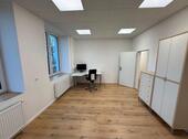 Foto - Büro neu Saniert 25qm - 300,00&nbsp;EUR Kaltmiete, ca.&nbsp; 25,00&nbsp;m&sup2;