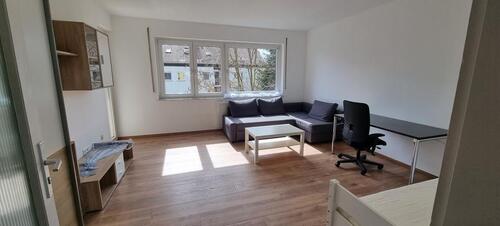 Foto - Ruhiges WG Zimmer mit eigenem Balkon in Stuttgart (bei Porsche)