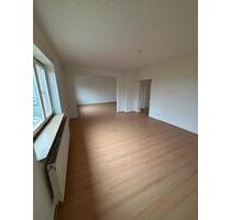 Frisch ren. 3-Zi.-Whg., 88 m², WE-Bereich, Balkon, Garten, EBK - Neunkirchen Heinitz