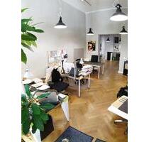 Fix desk in shared office, creative Co-Working studio in Mitte - Berlin