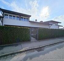 Exklusive Erdgeschosswohnung mit Privatgarten, Spa-Bereich & 2 Carports in Oberbeuren - Kaufbeuren