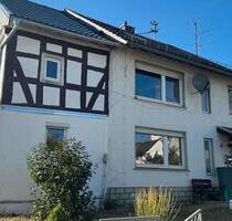 Zwei Einfamilienhäuser mit zusätzlicher Garage - Dornburg