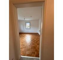 Helle 3,5-Zimmer-Erdgeschosswohnung mit Stellplatz in Neidlingen