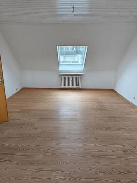 Foto - 3 Zimmer Dachgeschoßwohnung zur Miete in Neuss
