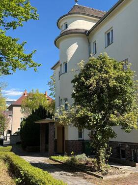 Foto - Mehrfamilienhaus , Praxis, Kanzlei, Büros, Gewerbe, großer Garten