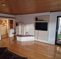 Charmante 4-Zimmer-Wohnung mit Balkon, Kellerraum & Holzlager - Altenstadt