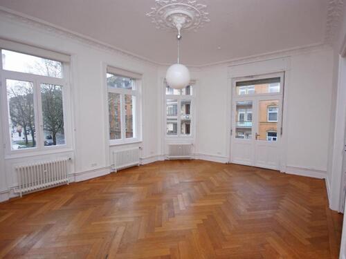 Foto - Große Altbauwohnung in Wiesbaden-Mitte 6 Zimmer, 206 qm, saniert