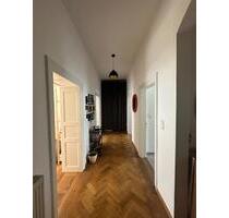 Charmanter Altbau mit Balkon zum Innenhof - 3 Zimmer, 80qm - München Au-Haidhausen
