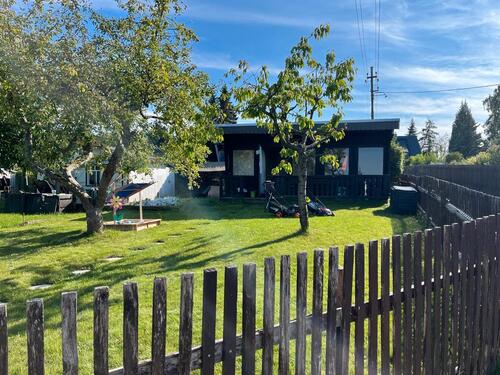 Foto - Garten abzugeben – komplett mit Laube & Geräten