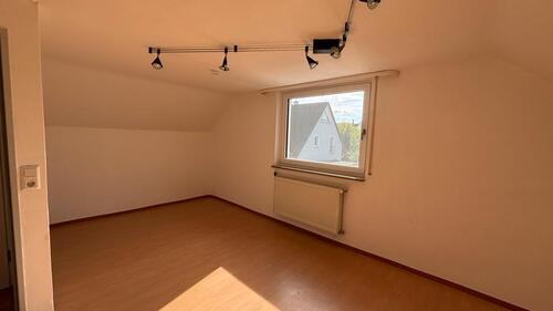 Foto - 3-Zimmer Wohnung in Roßtal - 890,00 EUR Kaltmiete,