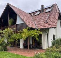 Helle 123 m2 EG-Wohnung mit Kachelofen, Terrasse und Garage - Spaichingen