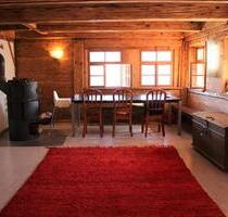 Wohnung in Titisee-Neustadt - 2.050,00&nbsp;EUR Kaltmiete, ca.&nbsp; 170,00&nbsp;m&sup2; in Titisee-Neustadt (PLZ: 79822)