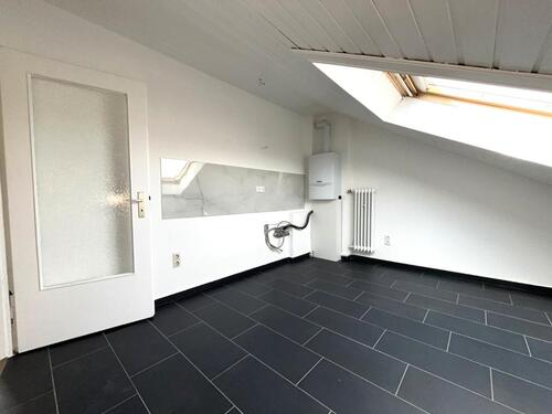 Foto - Erstbezug nach Modernisierung! Zwei Zimmer DG-Wohnung in Top-Lage