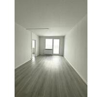 Lichtdurchflutete 2-Zimmer-Wohnung mit Balkon in Schwerin