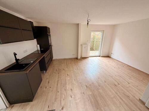 Foto - Neu sanierte 2-Zimmer Wohnung mit EBK & Terrasse in EmdenBorssum