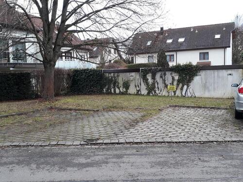 Foto - priv. Stellplatz,Stgt.-Möhringen,Nähe U-Bahn direkt zum Flughafen