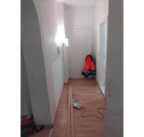 kernsanierte 3 Zimmer Küche Dusche Bad - Krefeld