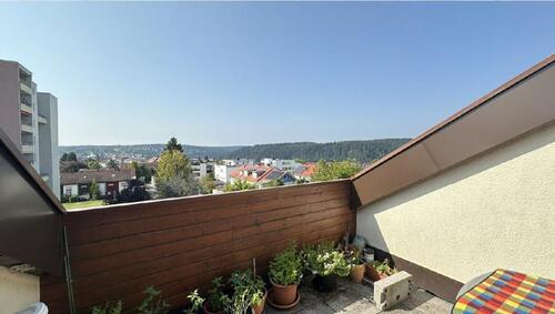 Foto - 3-Zi.-DG-WG mit Terrasse + Garage in ruhiger, zentrumsnaher Lage