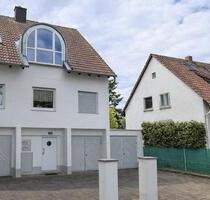 Wohnhaus auf ca. 690 m² Grundstück mit 3 Garagen in Frankfurt am - Frankfurt am Main West