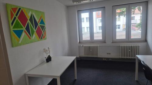 Foto - Ruhiger 14 m² Büroraum für 1–2 Pers., flexibel, möbliert – Meetingraum separat