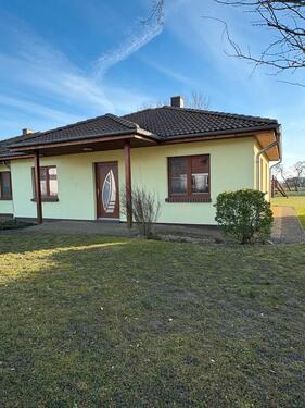 Foto - Haushälfte zur Miete - 1.200,00&nbsp;EUR Kaltmiete, ca.&nbsp; 85,00&nbsp;m&sup2;