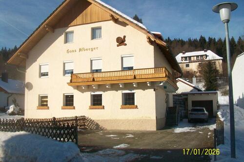 Foto - Großes Einfamilienhaus mit großem Grundstück im Bay. Wald