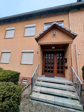 Foto - Lehre Haus mit zwei Wohnungen gesamt 185m2