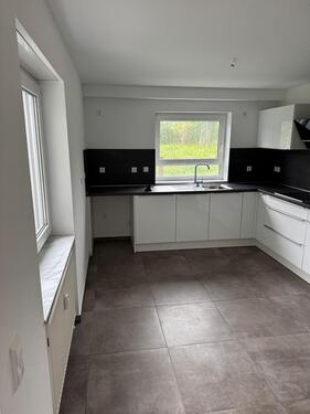 Foto - Renovierte 3-Zimmer Wohnung mit moderner Einbauküche und Terasse