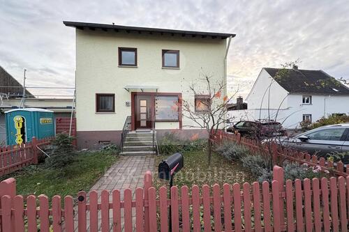 Foto - Großzügiges Einfamilienhaus in ruhiger, ländlicher Umgebung.