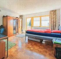 Helles Balkon-Zimmer in WG-Wohngemeinschaft - Weingarten