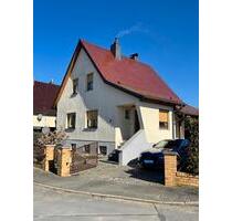 Familienfreundliches modernes Haus mit Doppelgarage - Ebersbach