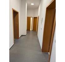 Gepflegte 4-Zimmer-Wohnung im EG in Werdau zu vermieten