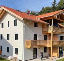 Miesbach | Hochwertige Neubau-Dachgeschoss-Galeriewohnung mit Südbalkon