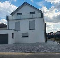 Neuwertige 2 Zimmer Wohnung mit EBK und großem Balkon - Aalen Unterkochen