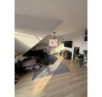 Schöne helle Zweizimmerwohnung mit Balkon zu vermieten - Enger