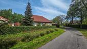 Foto - Schönes freistehendes Walmdach Bungalow