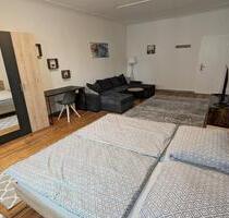 Schöne große Ferienwohnung im Zentrum 83410 Laufen zu vermieten!