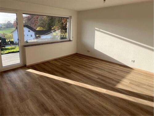 Foto - Schöne, renovierte 2-Zimmer Wohnung mit Terrasse in Wolfershausen