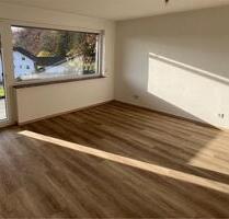 Schöne, renovierte 2-Zimmer Wohnung mit Terrasse in Wolfershausen - Felsberg