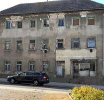 Wohngebäude mit Nebengelass und großem Garten in Dahlen