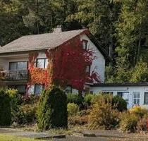 Einfamilienhaus + Nebengebäude + großes Grundstück in Weilmünster