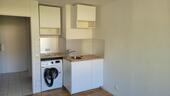 Foto - Expat welcome! Sofort frei, U-Bahn 'Rotkreuzplatz', 1 Zimmer, Balkon, 4.OG Blick in grünen Innenhof