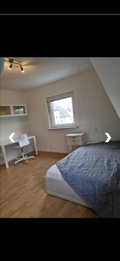 Foto - Möbliertes WG-Zimmer 15m² ab 1.4. in Backnang Birkenstraße
