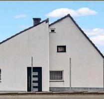 Kleine Haus zu verkaufen - 180.000,00&nbsp;EUR Kaufpreis, ca.&nbsp; 150,00&nbsp;m&sup2; in Wiehl (PLZ: 51674)