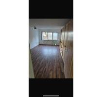 WG Zimmer zu vermieten 12-15 qm inklusive Nebenkosten mit Balkon - Kirchardt