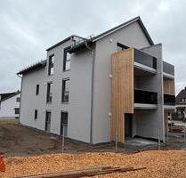 3-Zimmer mit großem Garten - 1.000,00&nbsp;EUR Kaltmiete, ca.&nbsp; 67,00&nbsp;m&sup2; in Wenzenbach (PLZ: 93173)