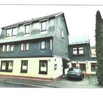 4ZKDB. 600 m bis zum Bahnhof (Linie Erfurt - Ilmenau, 1 Zug h). - Geratal Geraberg